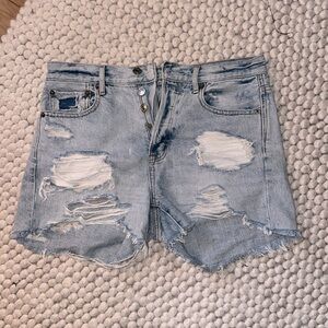 AE 90s boyfriend short